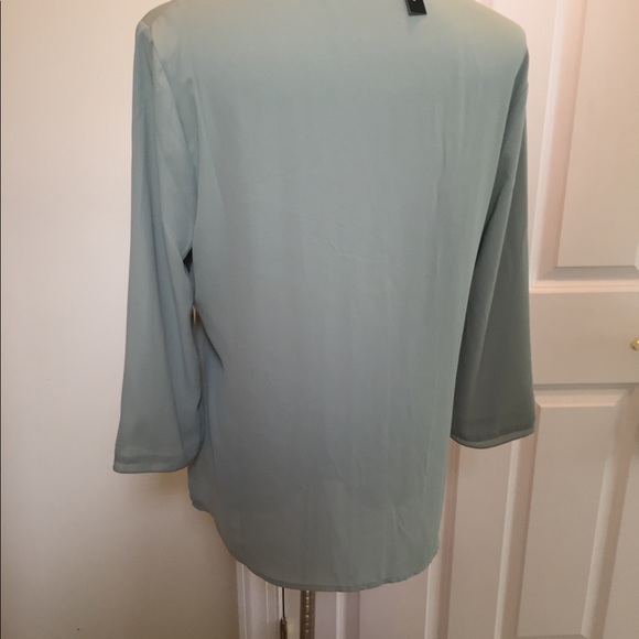 Violet & Claire v-neck tunic/blouse - Picture 3 of 6